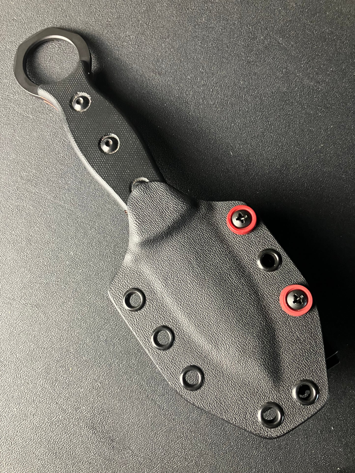 πͺ Custom Kydex Sheath for the TOPS ICE Dagger β Black & Blood Red Beast Mode! ππ₯